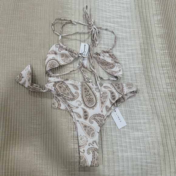 Nwt tan+lines mykonos top and oahau bottom. Paisley - Picture 5 of 5